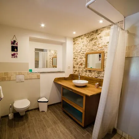 La Cahute De Syon بيت للعطل